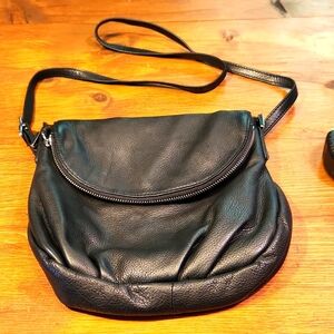 Margot crossbody EUC